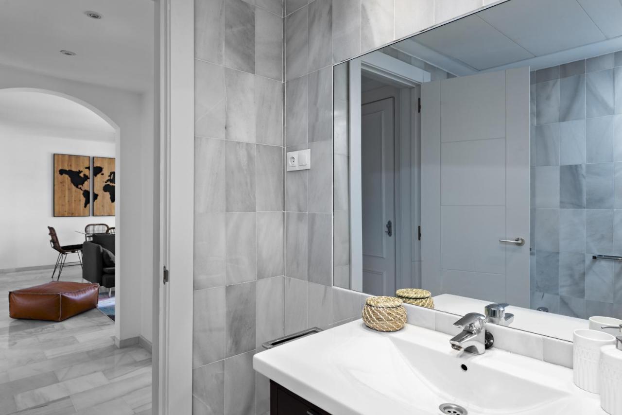Two Bedroom Apartment In Puerto Banus With Terrace Marbella Bagian luar foto