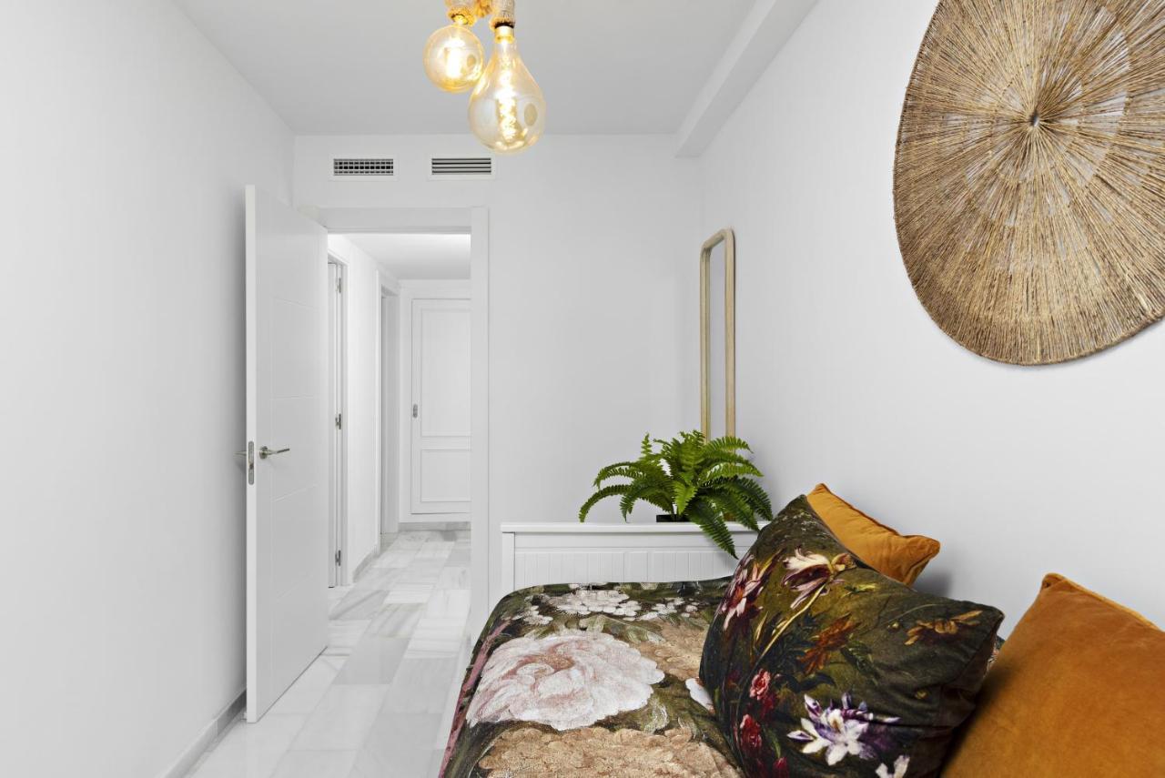 Two Bedroom Apartment In Puerto Banus With Terrace Marbella Bagian luar foto