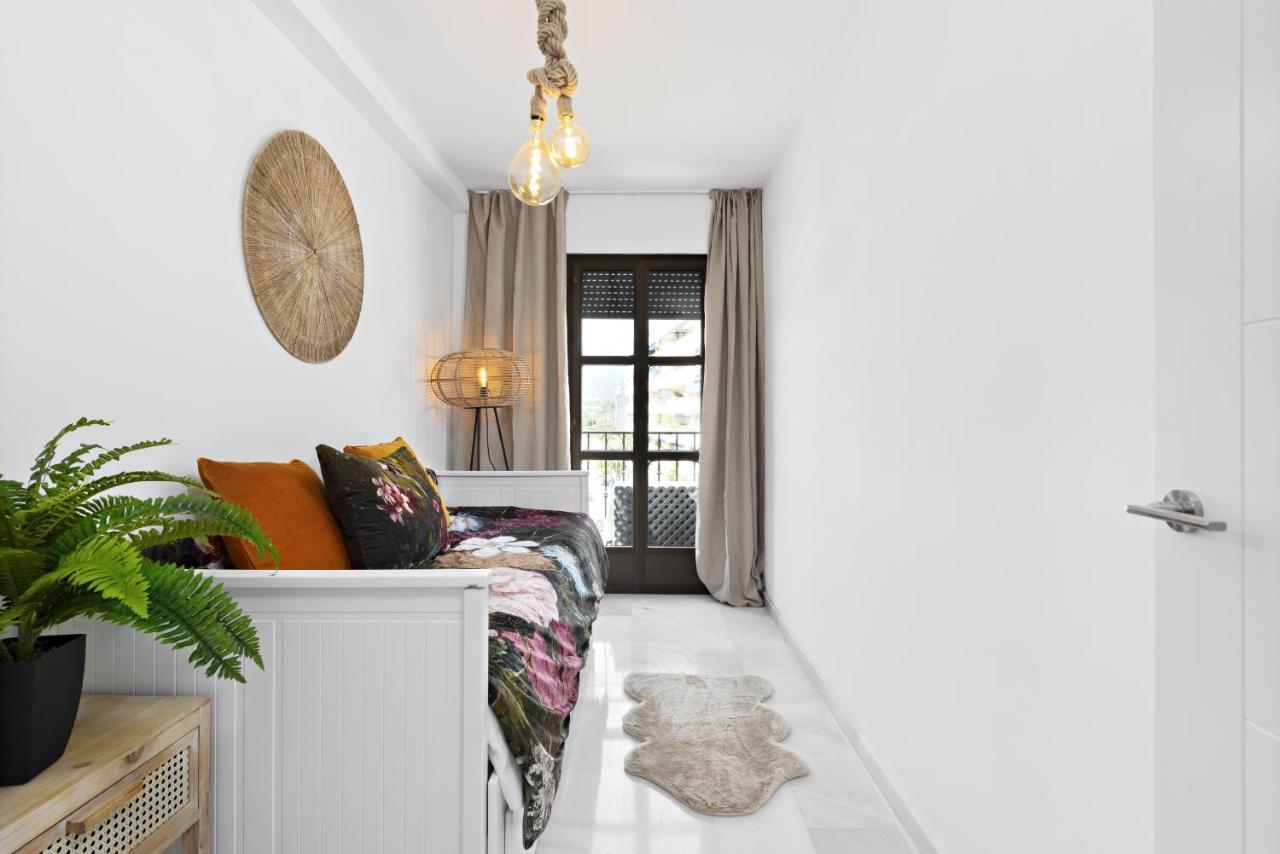 Two Bedroom Apartment In Puerto Banus With Terrace Marbella Bagian luar foto