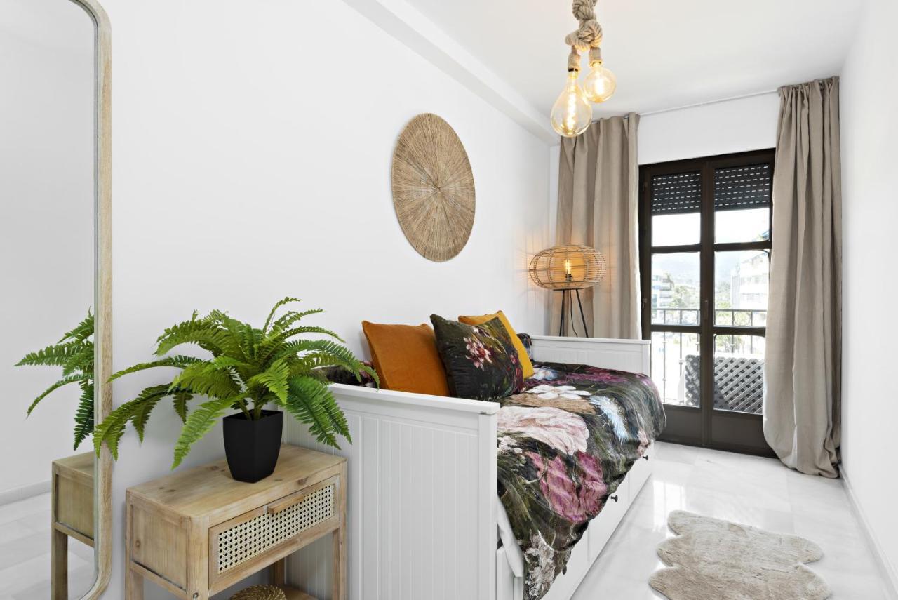Two Bedroom Apartment In Puerto Banus With Terrace Marbella Bagian luar foto